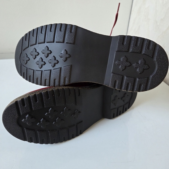 Boots - Picture 6 of 6